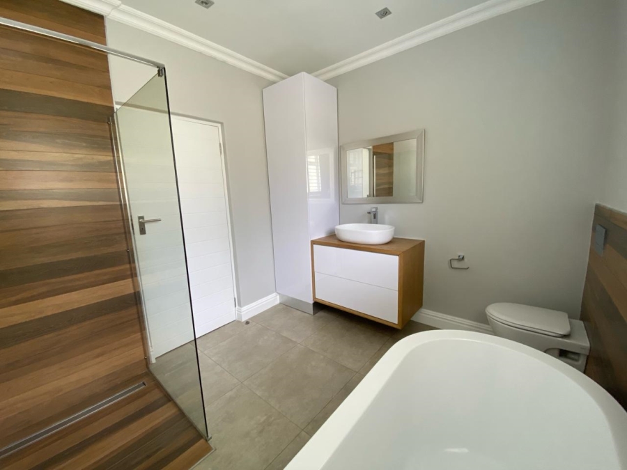 To Let 4 Bedroom Property for Rent in Welgemoed Western Cape